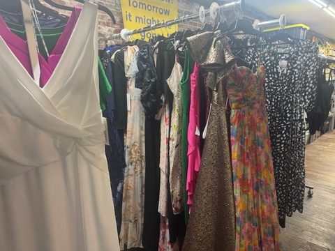 D&D Liquidators Sterling MA dresses D&D Liquidators Sterling MA dresses